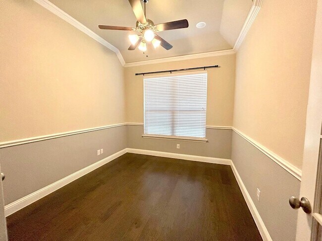 Building Photo - 1400 Via Toscana Ln