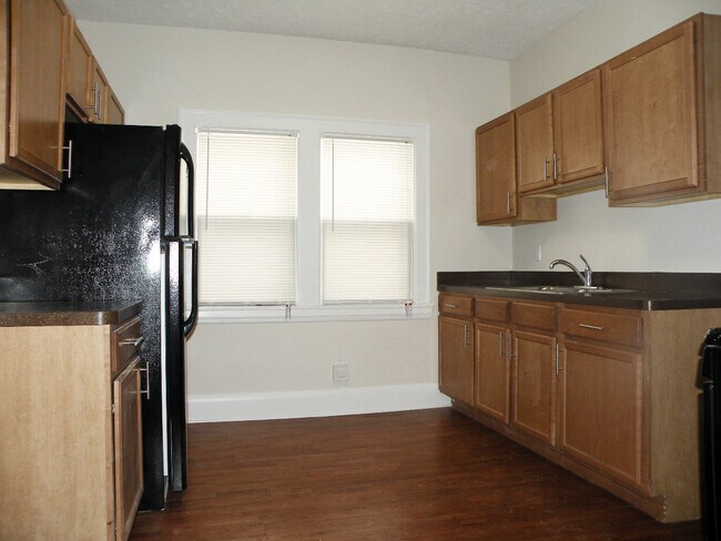 Building Photo - 3585 Chelton Rd