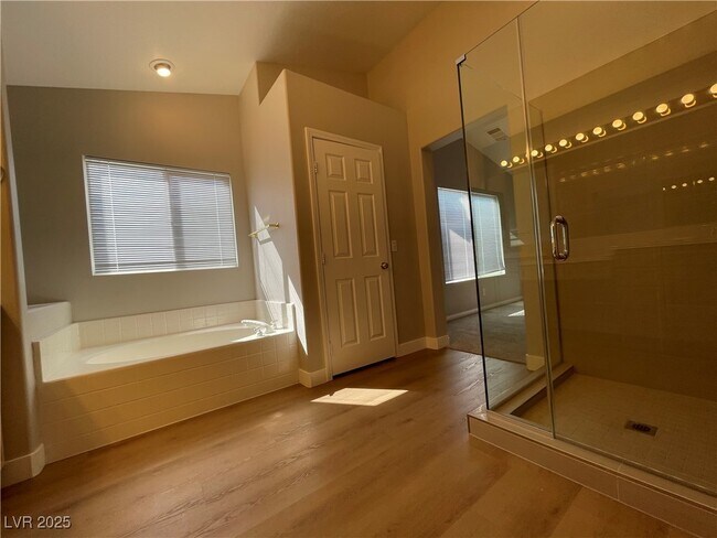 Building Photo - 8463 Antique Cameo Ave