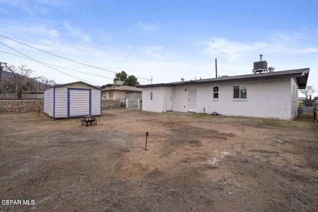 Building Photo - 5316 Saxon Dr