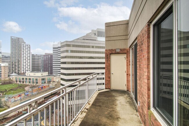 Building Photo - Fantastic Penthouse in Downtown Bethesda w...