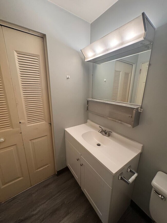 Building Photo - 1 Bedroom 1 Bath-Moon Township