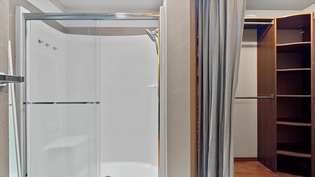 Building Photo - 24609 SE 45th Way