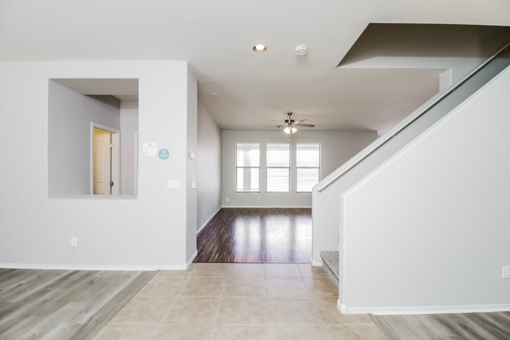 Building Photo - 45480 W Morning View Ln