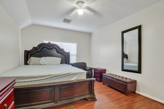 Building Photo - 14130 Magnus Ln