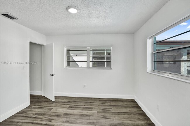 Building Photo - 5750 NW 111th St