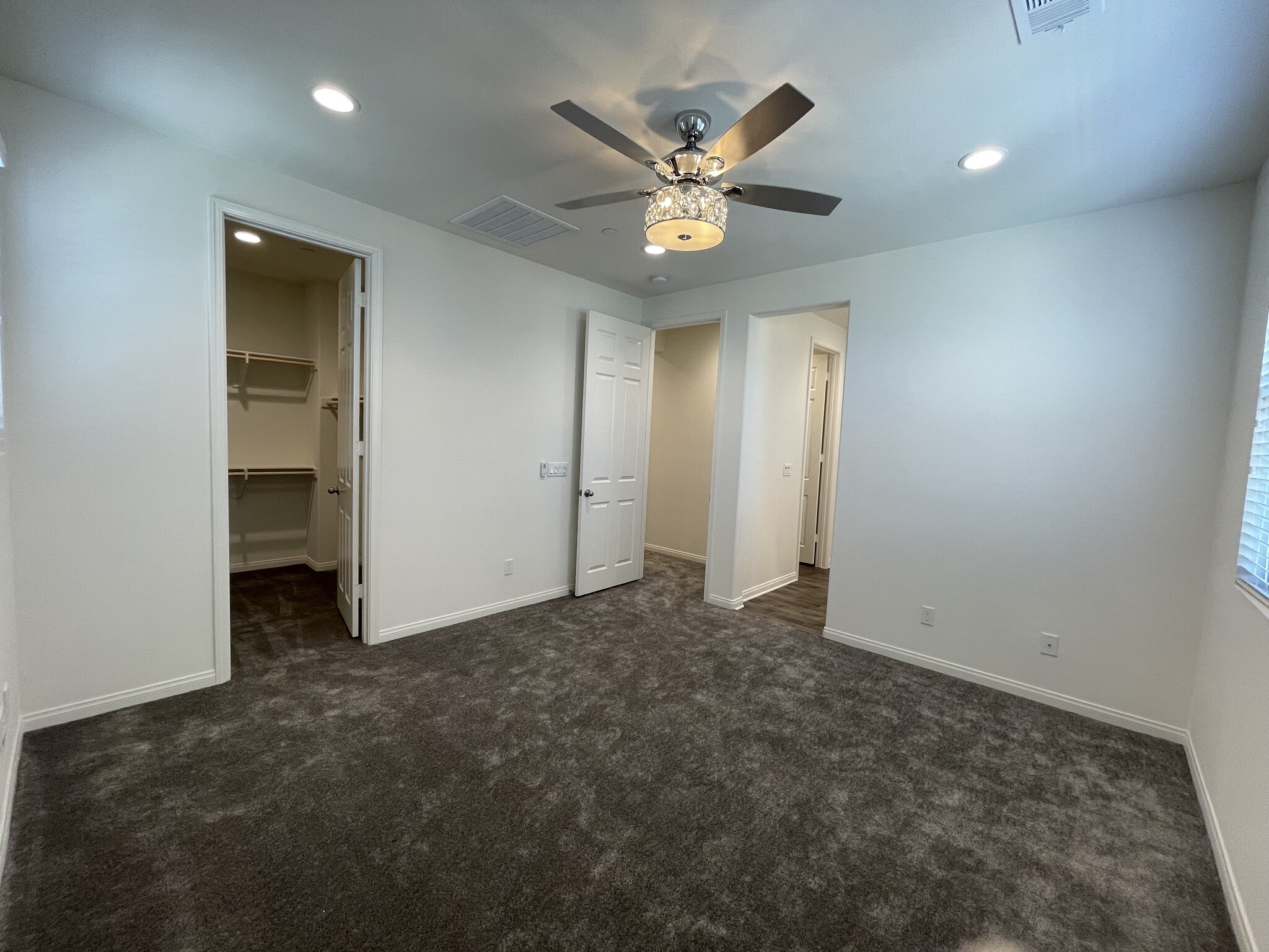 3rd floor master bd rm - 7566 Channel View St