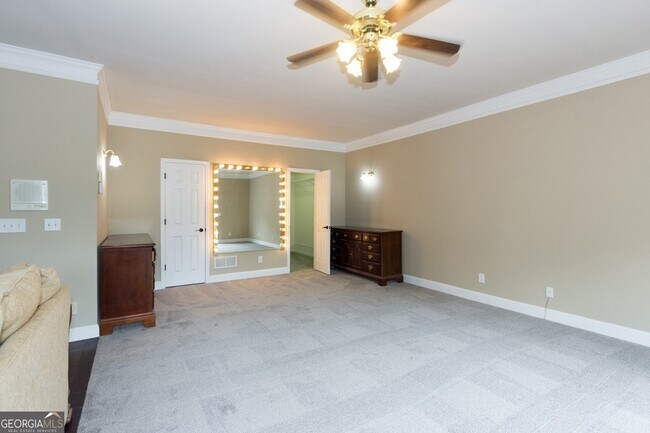 Building Photo - 5166 Wheeler Dr