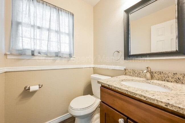 Building Photo - 8165 S Fillmore Way