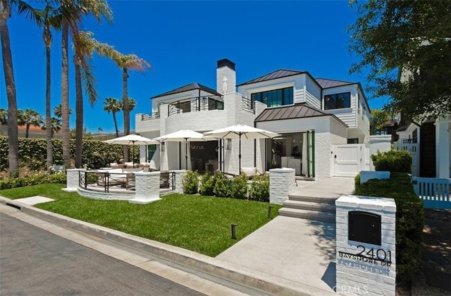 Building Photo - 2401 Bayshore Dr