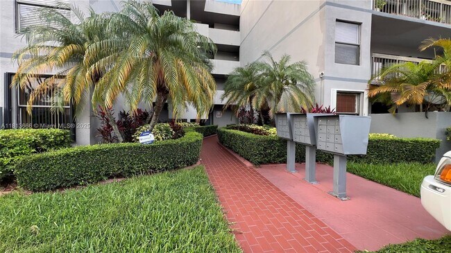 Building Photo - 13255 SW 88th Ln
