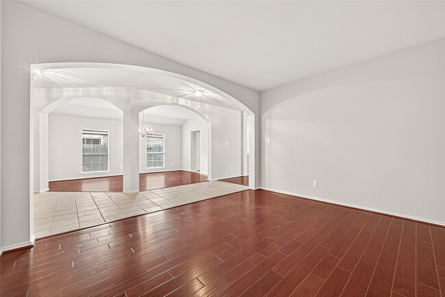 Building Photo - 26414 Suffield Glen Ln