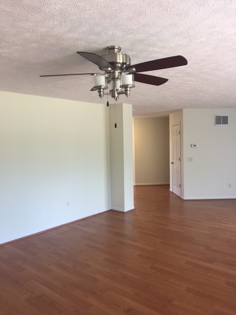 Building Photo - 6805 Governors Pointe Blvd