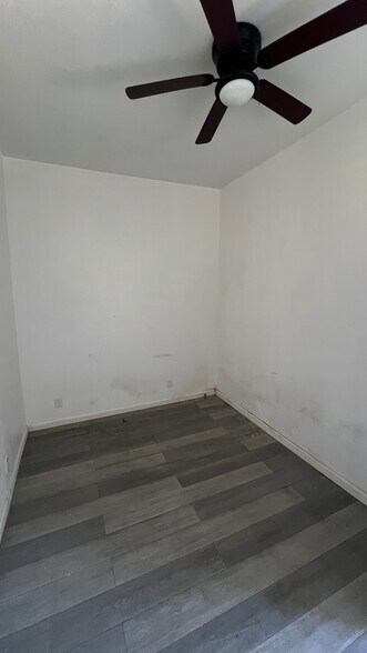 Building Photo - 1911 W 48th St