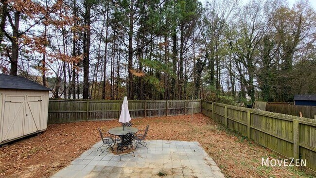 Building Photo - 1721 E Lenoir St