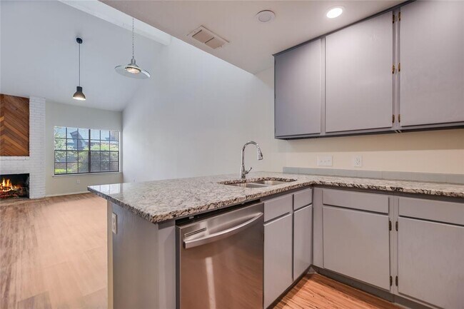 Building Photo - 1748 Ohlen Rd