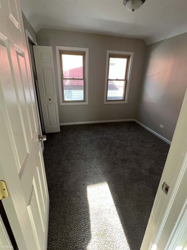 Building Photo - 4 br, 2 bath House - 918 Logan Street Sout...