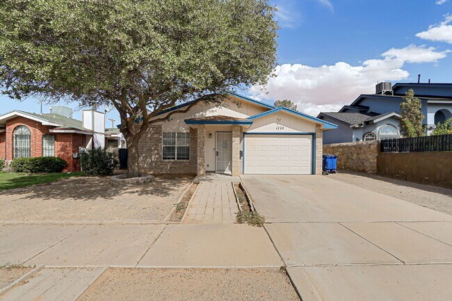Building Photo - 1724 Gambel Quail Dr
