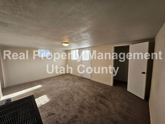 Building Photo - Provo Apartment