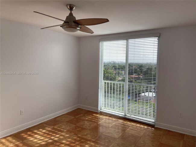 Building Photo - 2550 SW 27th Ave