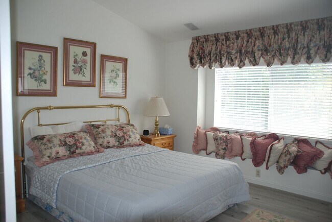 Building Photo - 16236 Peppertree Ln