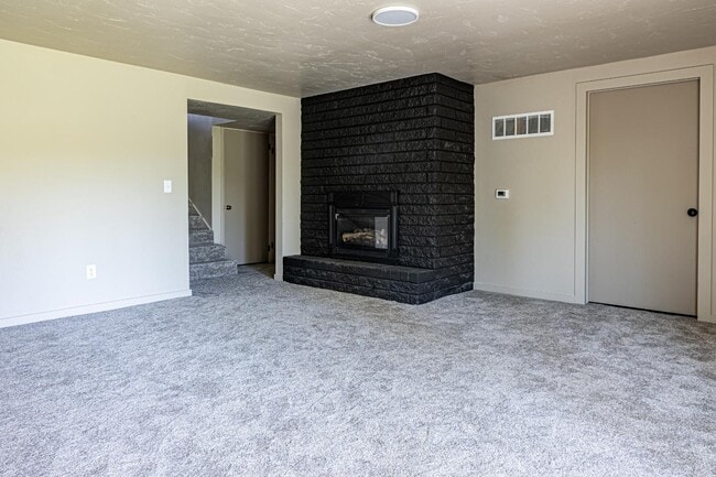 Building Photo - 3127 38th St W