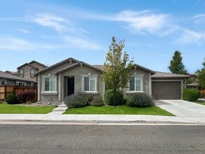 Building Photo - Super Desirable Wingfield Springs Single-Story 3 Bd 2-Car Garage