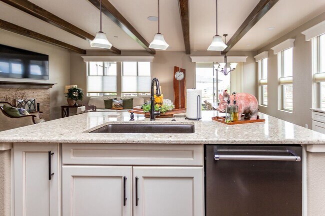 Building Photo - Stunning Flying Horse Patio Home with Stunning Views!!