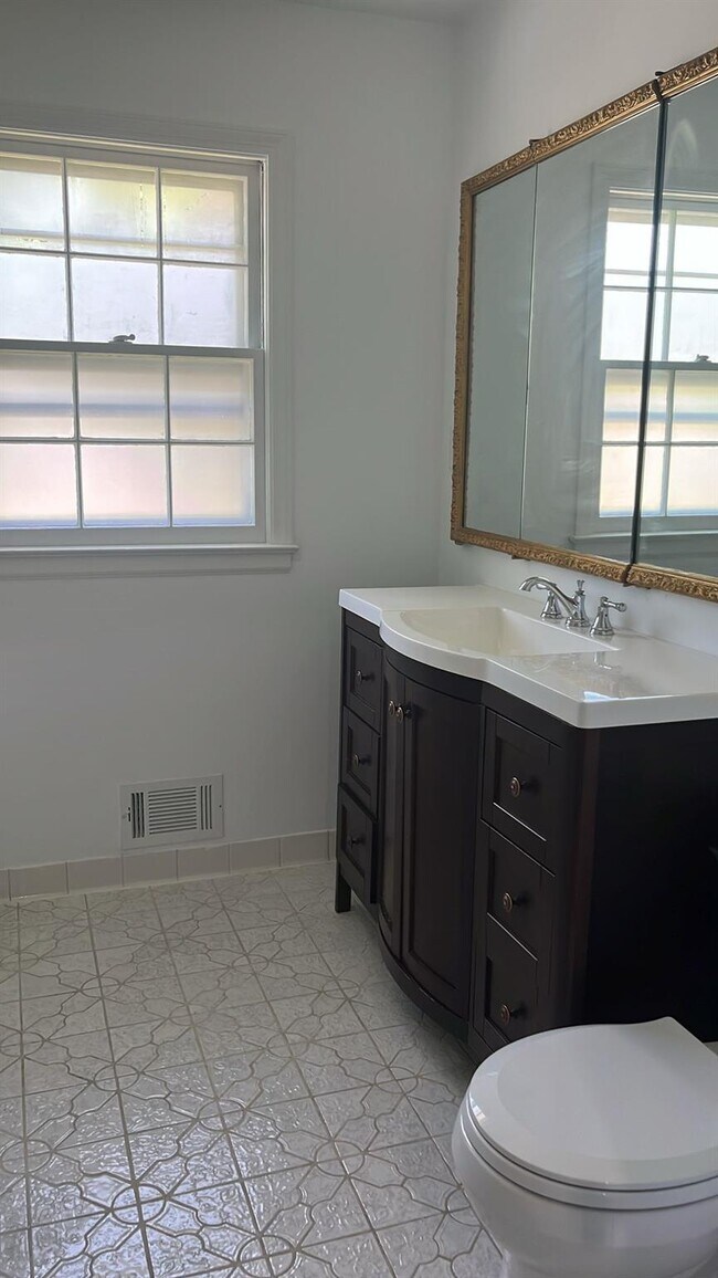 Building Photo - 56 Capral Ln