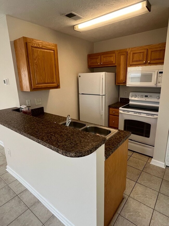 Building Photo - JULY SPECIAL!!!! $100 OFF YOUR FIRST 2 MON...