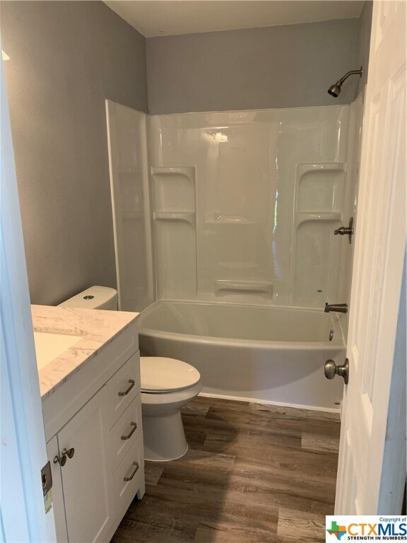 Building Photo - 615 Melrose St