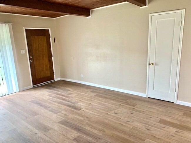 Building Photo - 4409 Jenkins Way