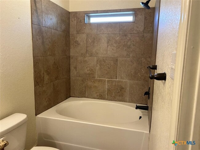 Building Photo - 2306 B Valley Forge Ave