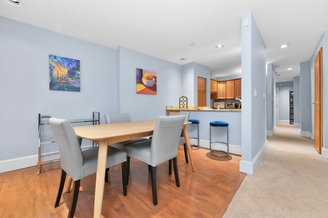 Building Photo - 434 Marlborough St