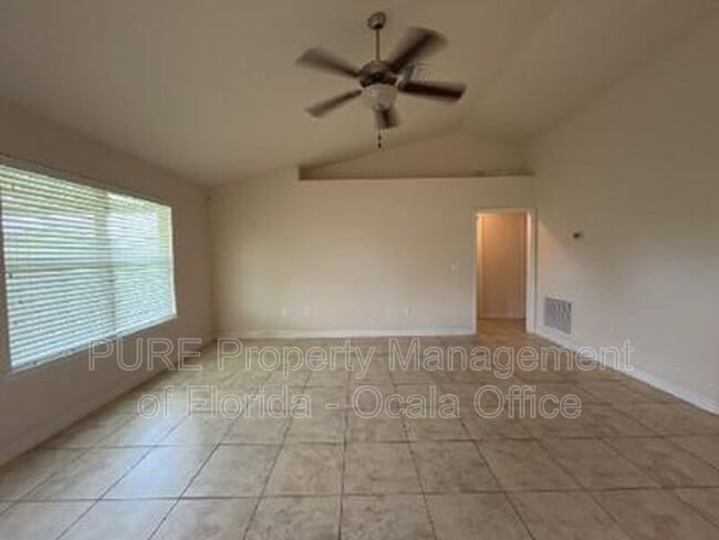 Building Photo - 6330 SW 48th Ave