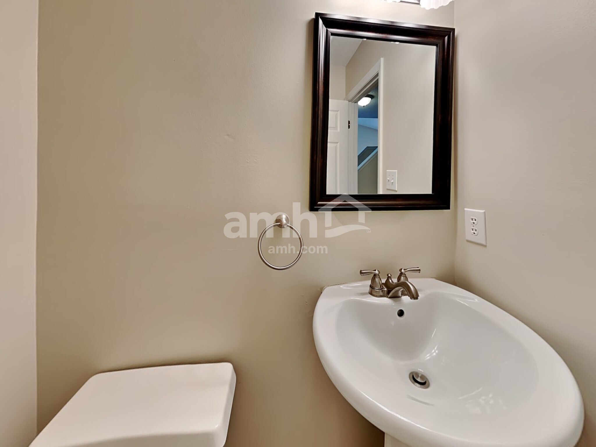 Building Photo - 6800 Fereday Ct