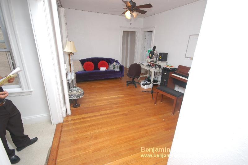 Building Photo - 1163 Boylston St