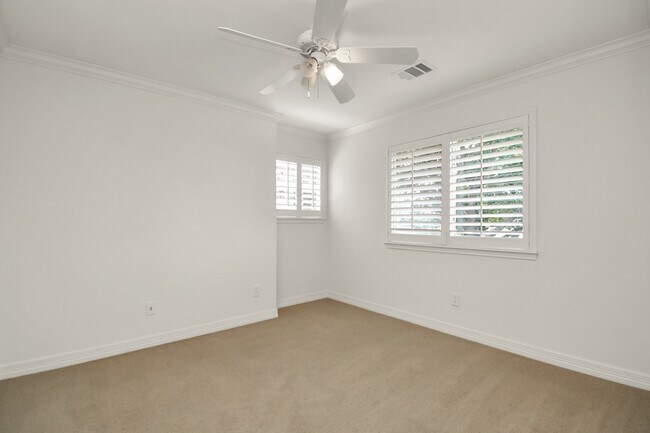 Building Photo - 4003 Perry Knoll Ct