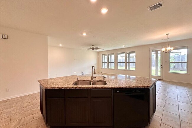 Building Photo - 25302 Farmdale Ln