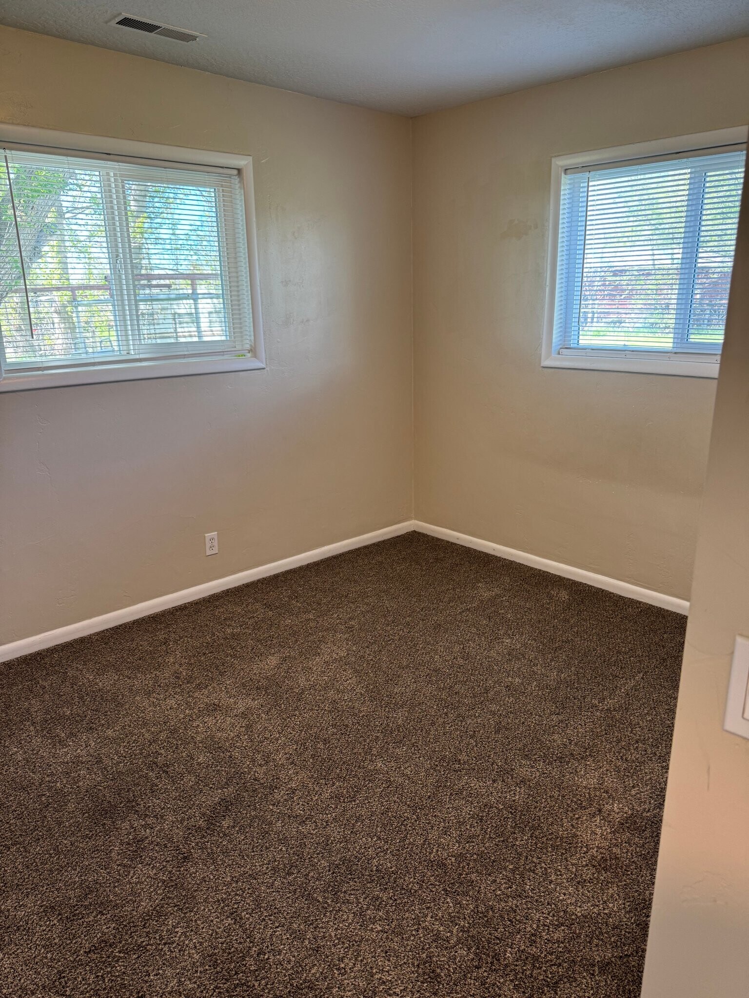 Building Photo - 5193 S 4700 W