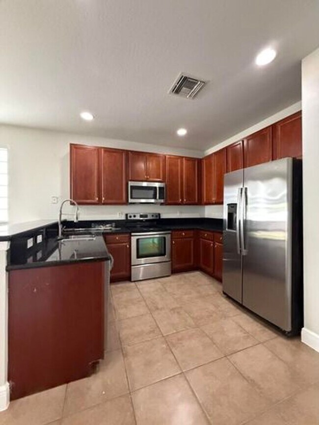 Building Photo - 888 Quartz Terrace