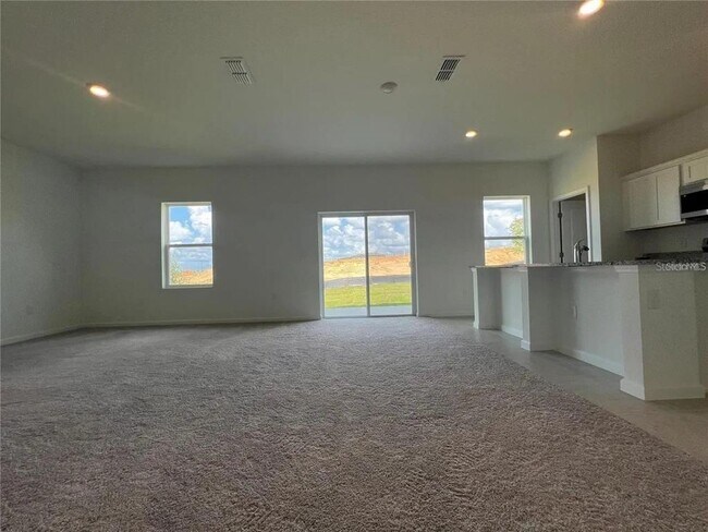 Building Photo - 2217 Crossbow St