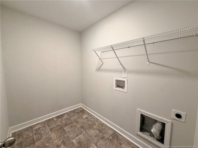 Building Photo - 39 Princelet Pt