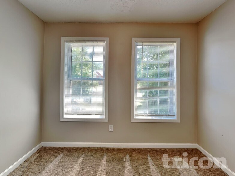 Building Photo - 4095 Gracewood Park Dr