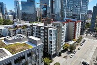 Building Photo - Annaliese