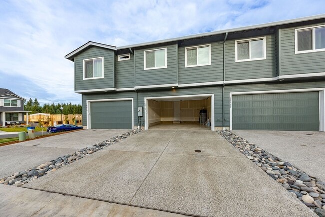 Building Photo - Brand New! - 3 Bedroom Townhome in Vancouv...