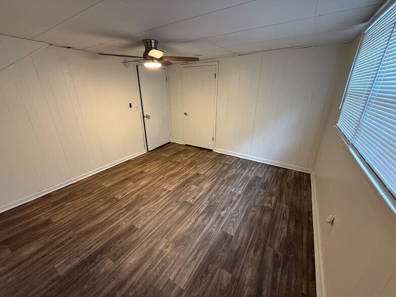 Building Photo - Room in House on Peyton Woods Trail SW