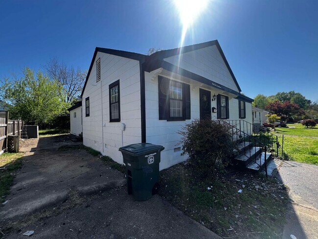 Building Photo - 4327 Zelda Ln