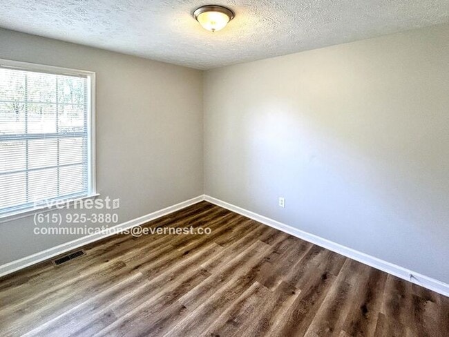 Building Photo - Adorable 3-Bedroom, 2-Bathroom Home in a C...