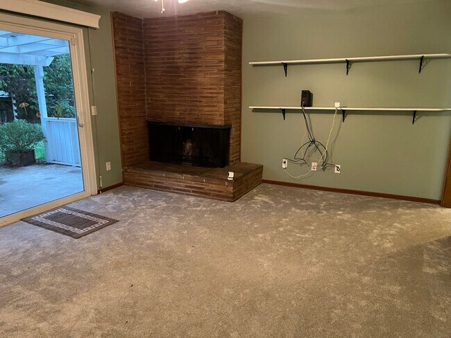 Building Photo - 3Bd/1.5Ba Covington House